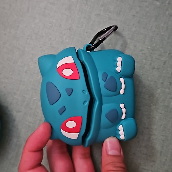 Apple airpod pro bulbasaur pokemon case with hook - Picture 1 of 3